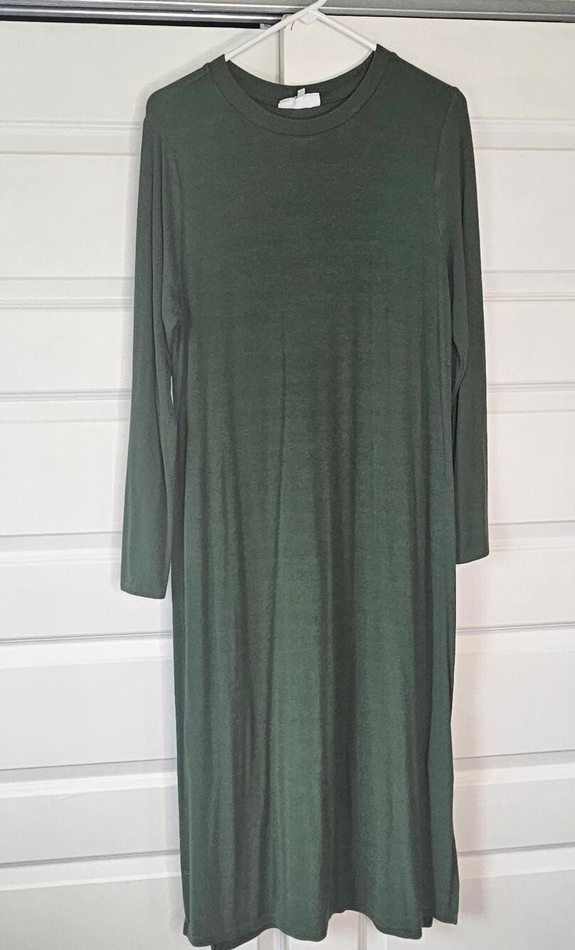 Motherhood Maternity Olive Green Long Sleeve Knit Midi Dress - Size Large